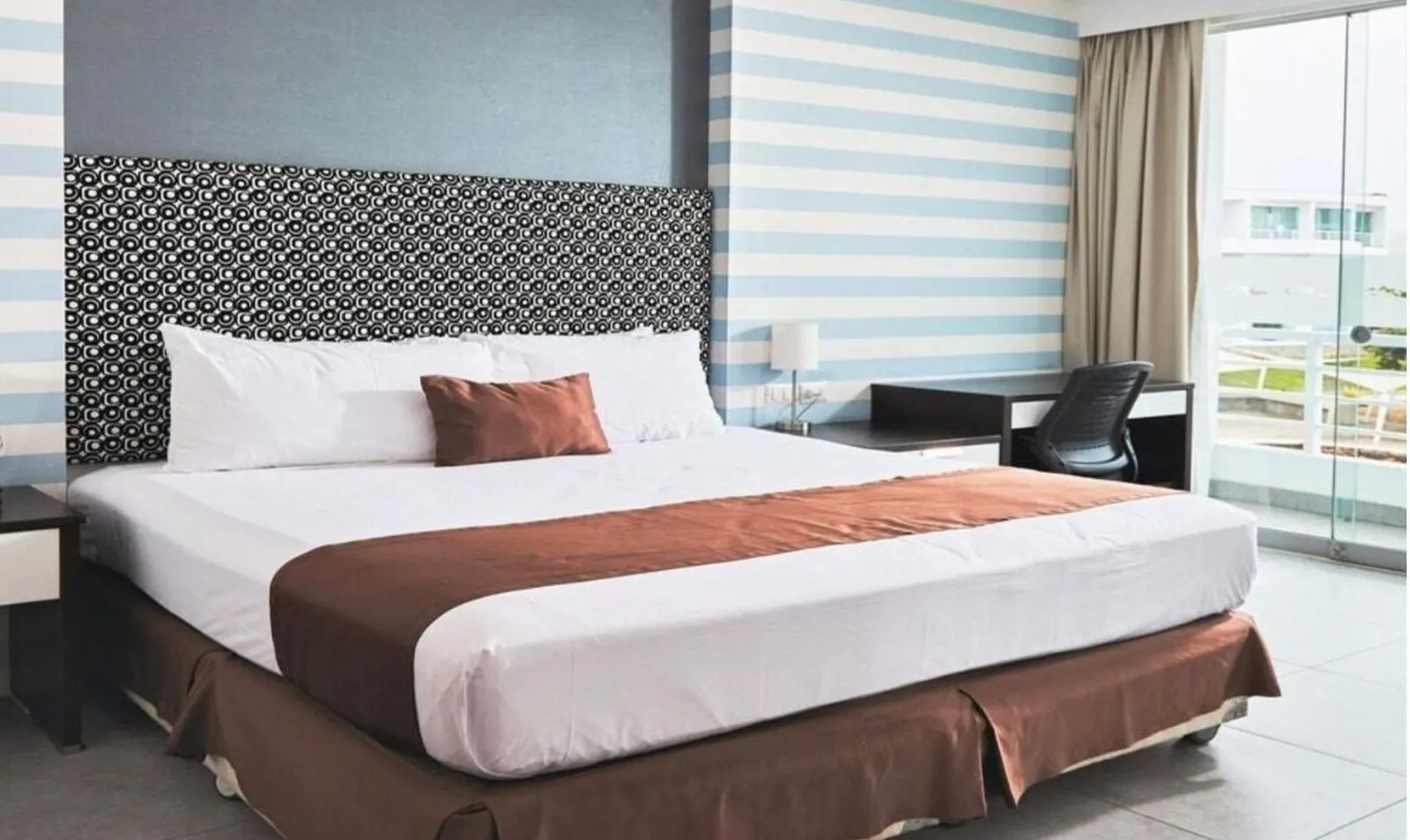 Suite King at the VPX Hotel Asia