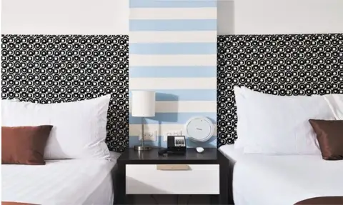 Suite Doble, Hotel VPX Asia 5